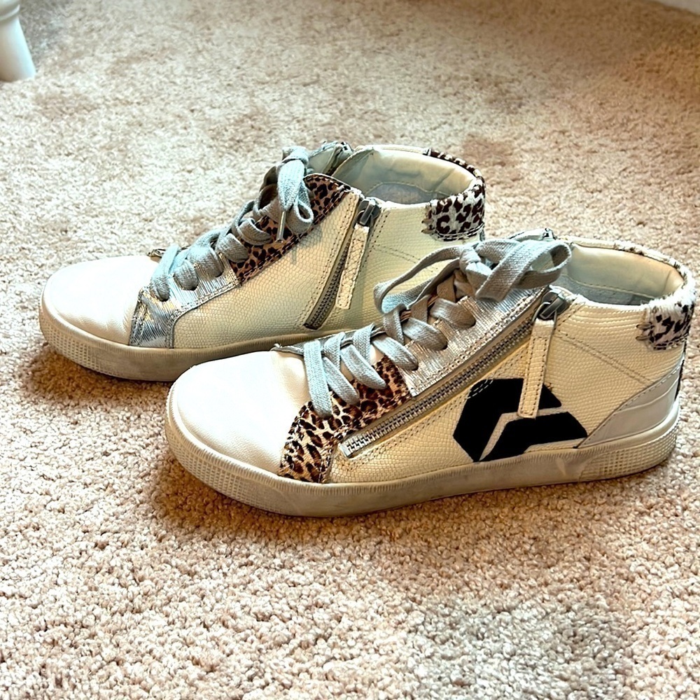 Dolce Vita Women's Zonya White/Black Embossed Lizard Leather Hightop Sneakers